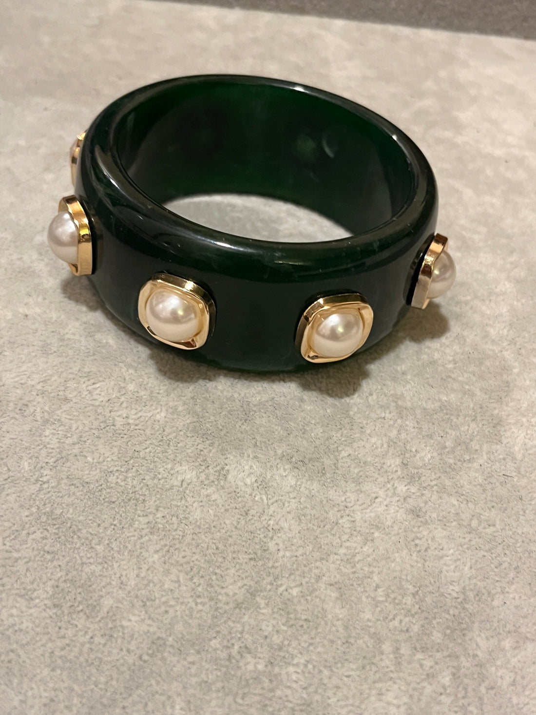 Beautiful Rome Pearl Acrylic Bangle